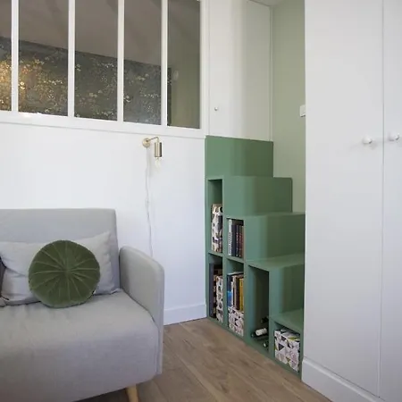 Charming Bright Studio Near The Batignolles Apartment