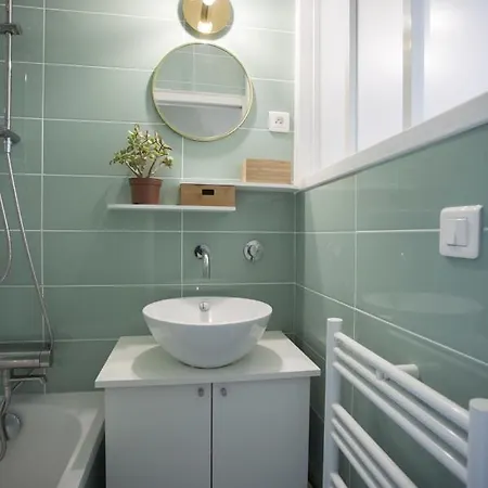 Apartment Charming Bright Studio Near The Batignolles *