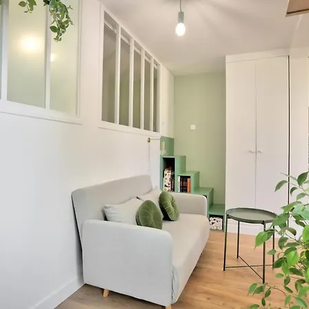 Charming Bright Studio Near The Batignolles Appartamento Parigi